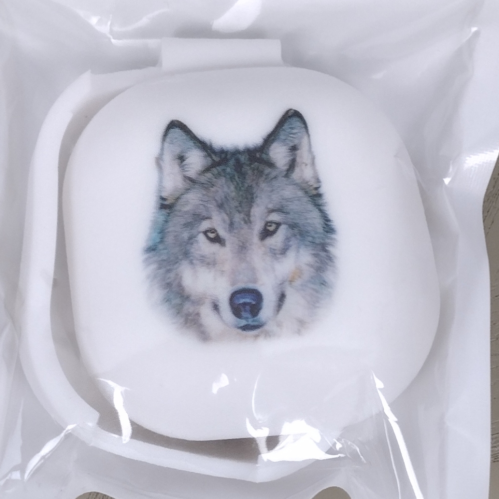 Wolf Airpods Case Cover
